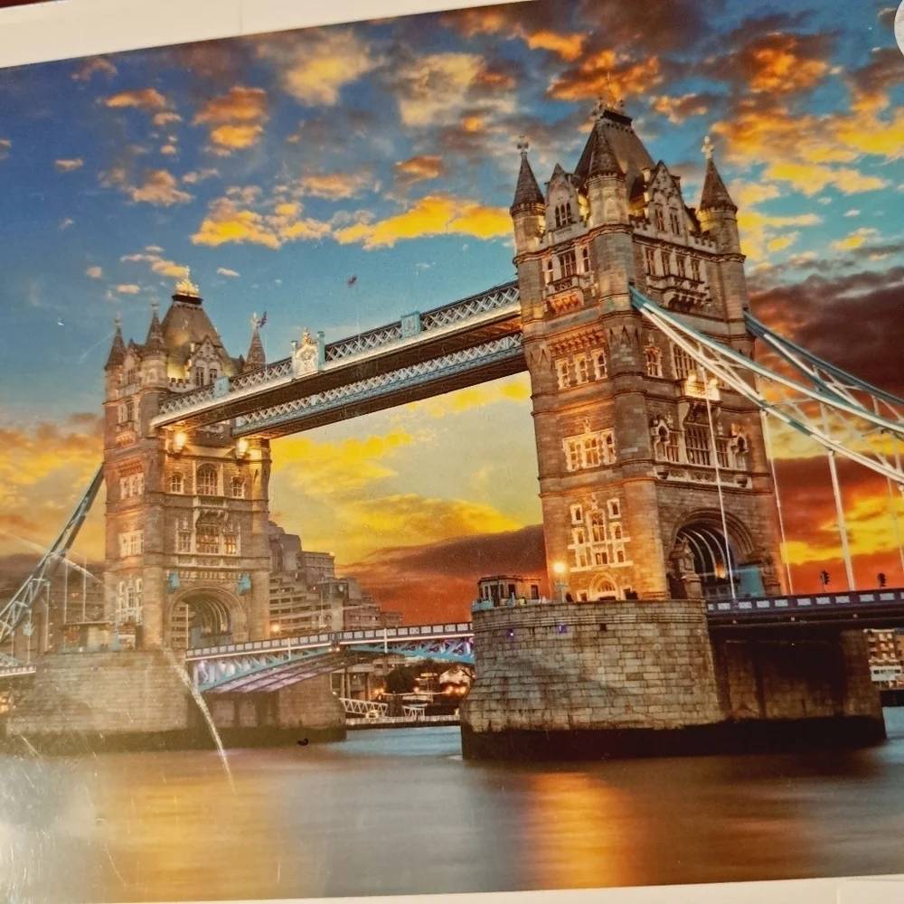 Tower Bridge 1000‎ Piece Jigsaw Puzzle